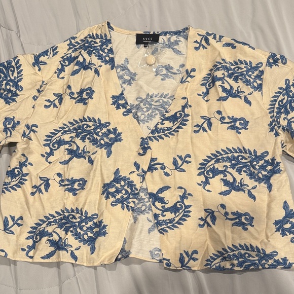 Vici Blue and Cream Floral Two-Piece Skirt Set SIZE M NWOT - Picture 5 of 10